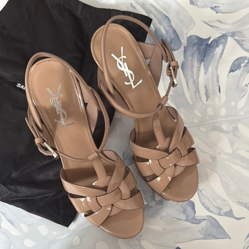 Yves Saint Laurent Heels